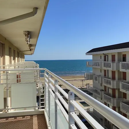 Trilocale Diplomatic Fronte Mare Piazza Torino Apartment