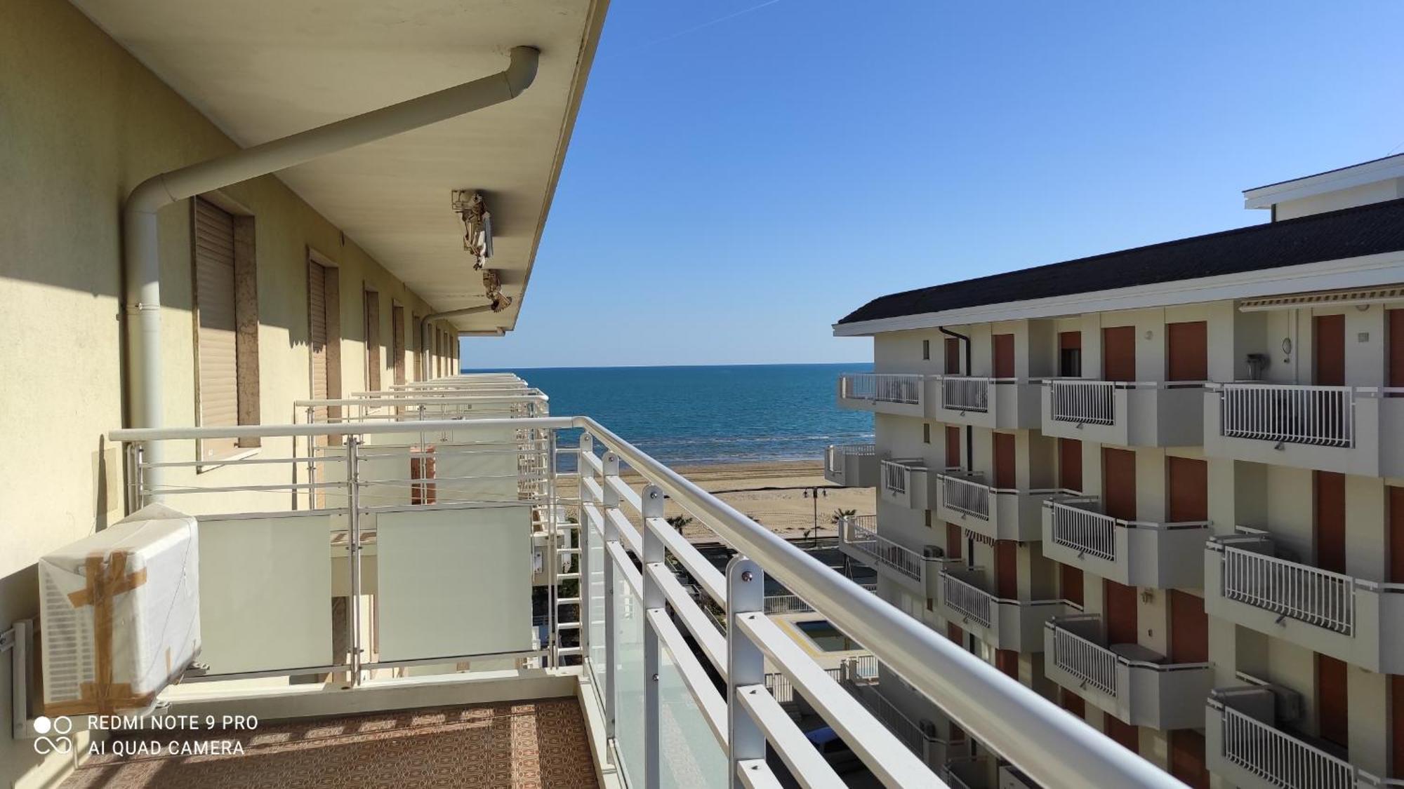 Trilocale Diplomatic Fronte Mare Piazza Torino Appartamento